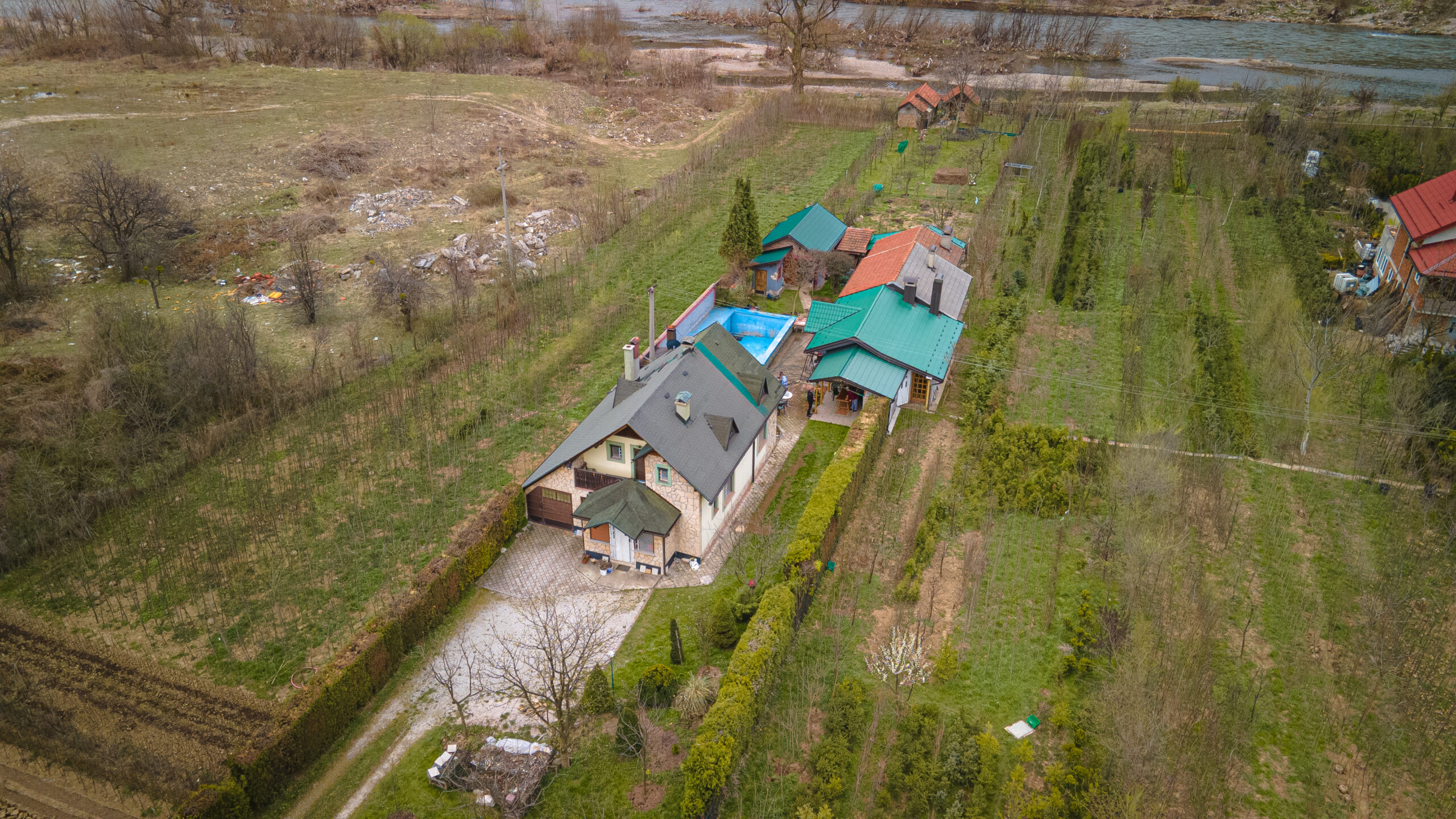Prodaje se kuća sa zemljištem – opština Kakanj