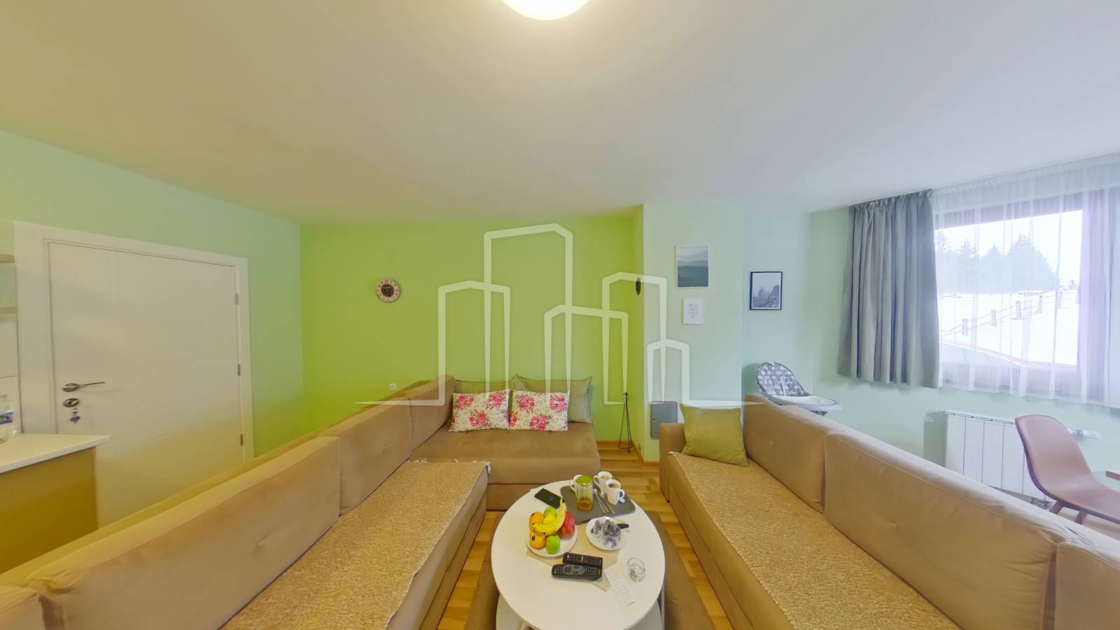 Vikend objekat sa 5 apartmana i garažom