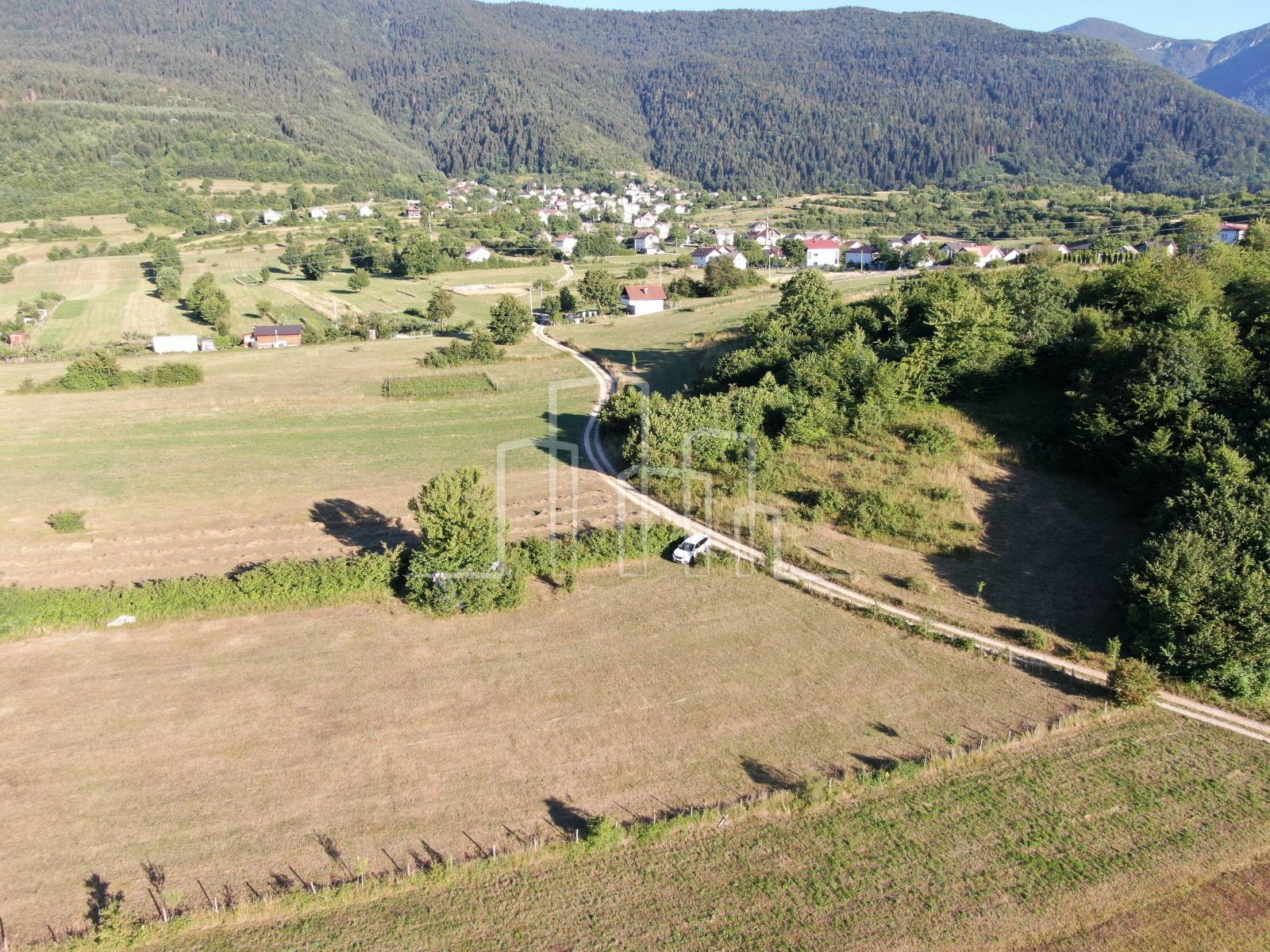 Prodaja zemljiste i idejni projekat vikendica/kuća Lokve Hadžići