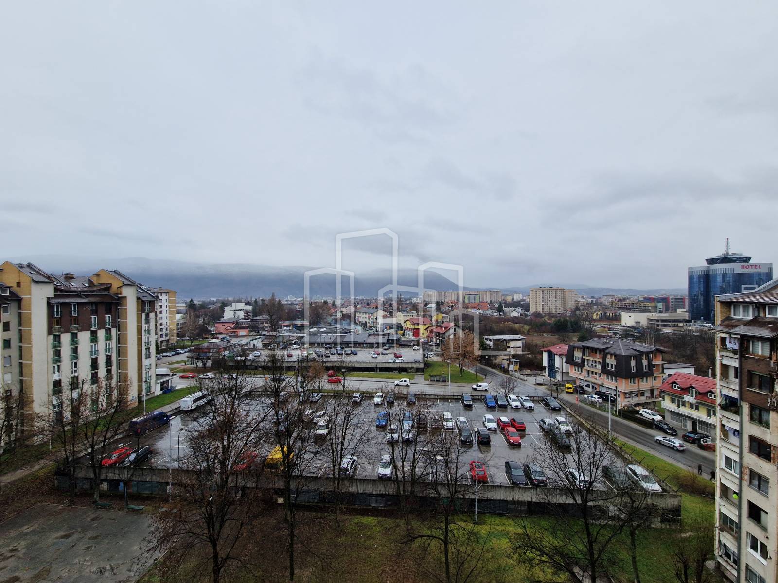 Četverosoban stan Vojničko polje prodaja