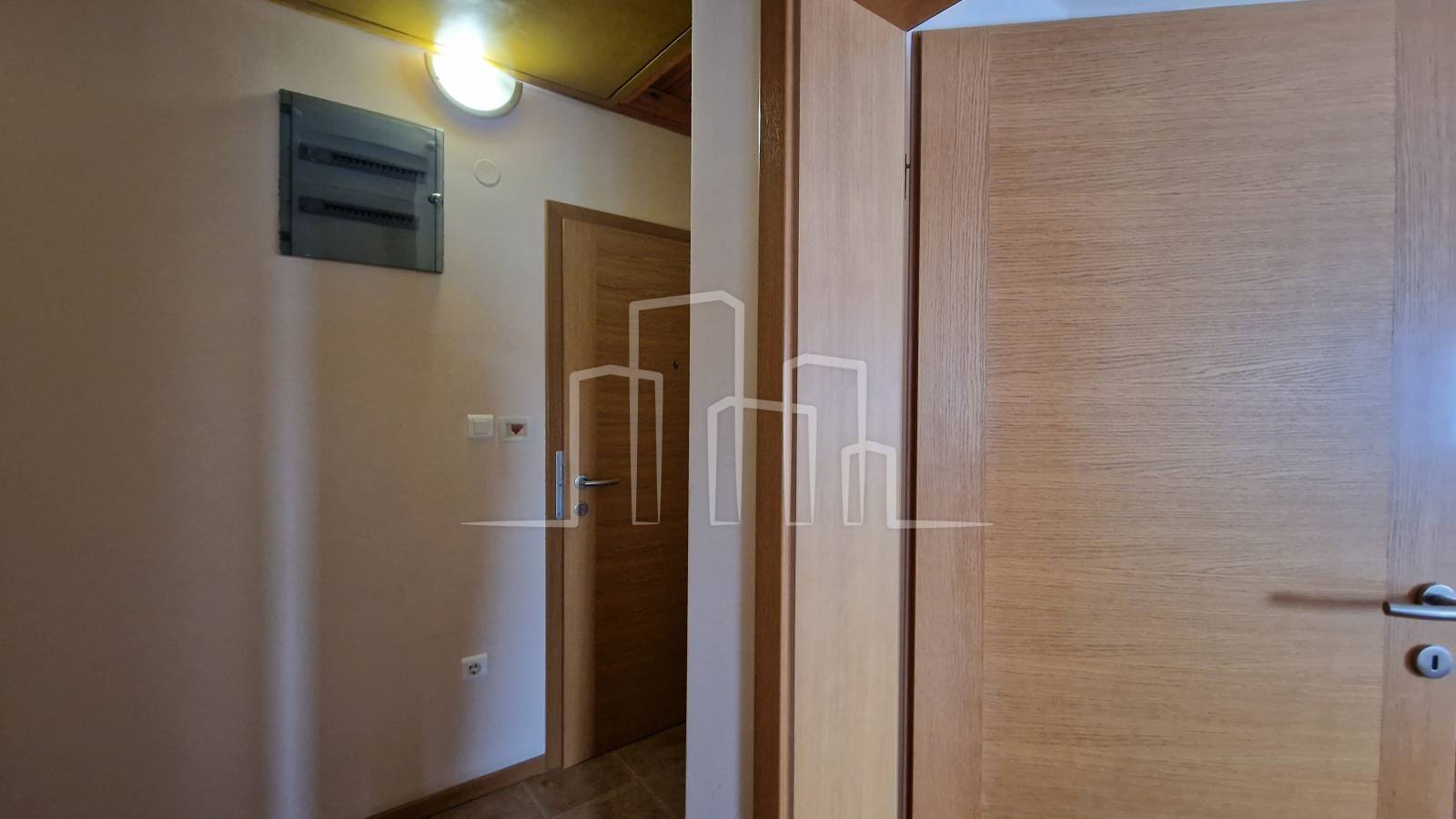 Dvoetažni apartman 73m² sa dva kupatila Aparthotel Vučko Jahorina opremljen i spreman za korištenje