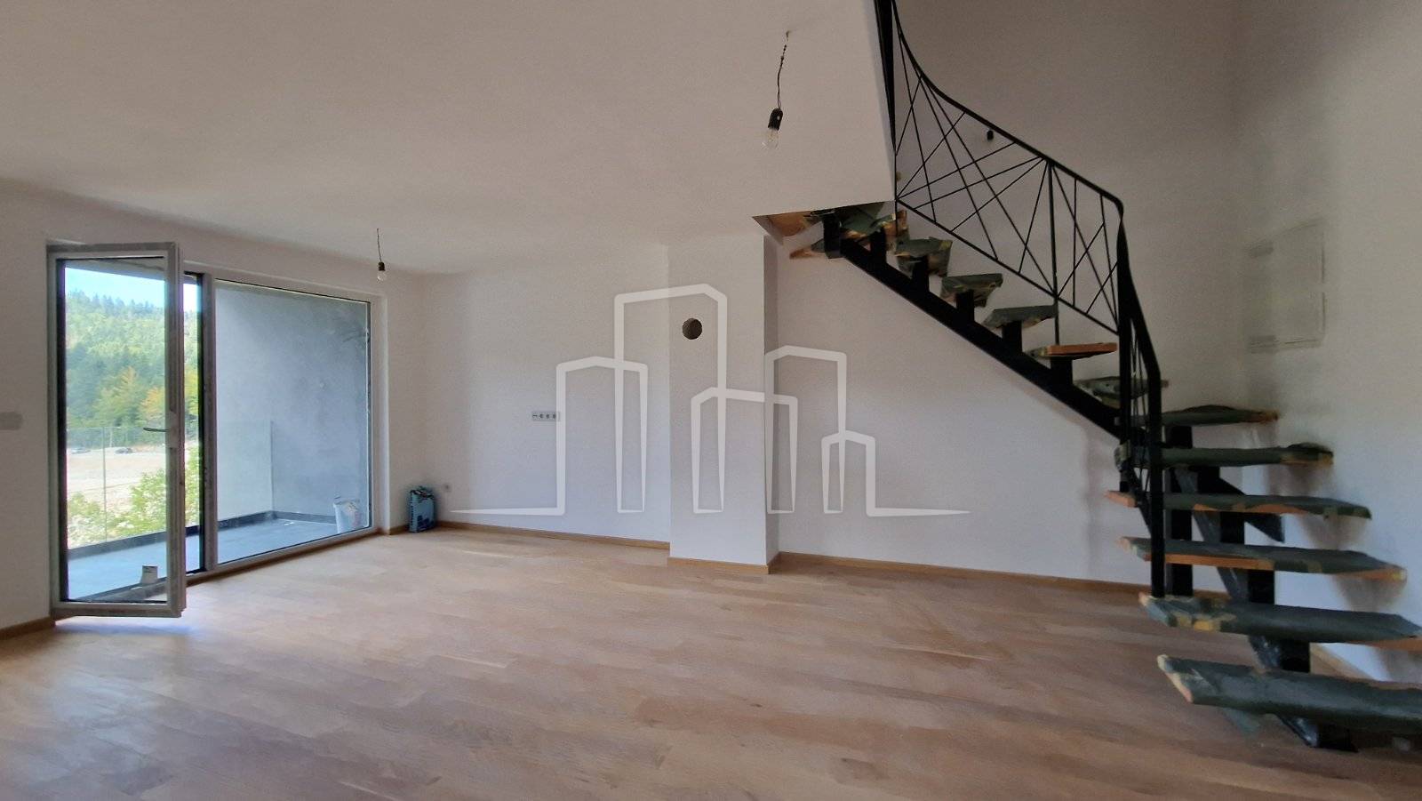 PENTHOUSE apartman 90m² 2x spavaće, 2x kupatila, 2x balkona dvostrana orijentacija Bjelašnica