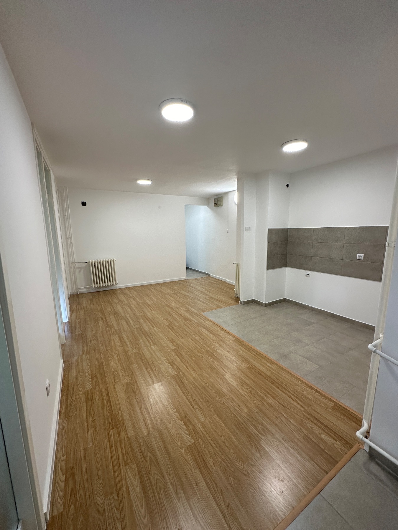 Prodajemo dvoiposoban stan u Novom Sadu – 65m²