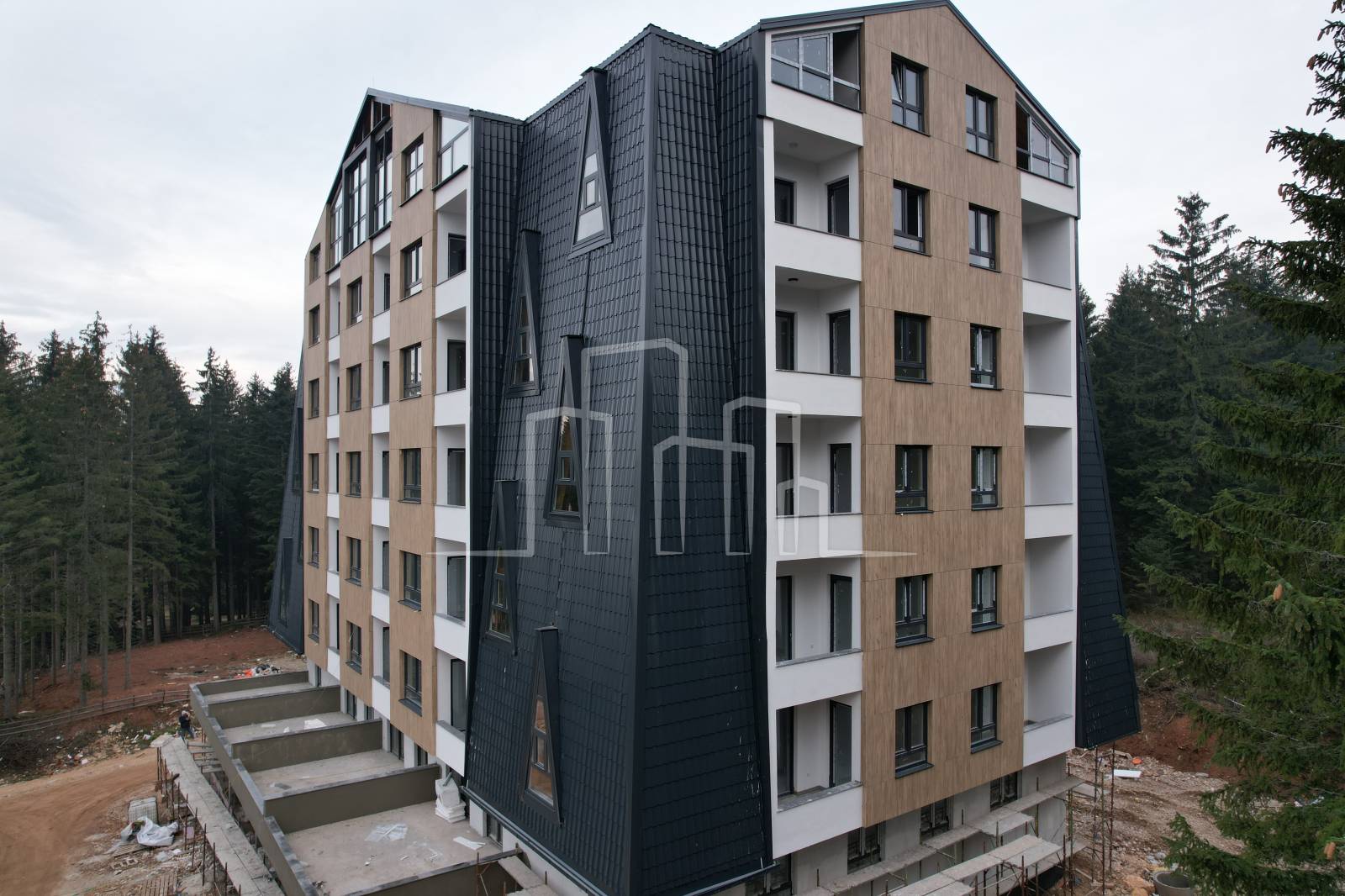 Prodaja dvostrano orijentisan dvosoban apartman Trebević