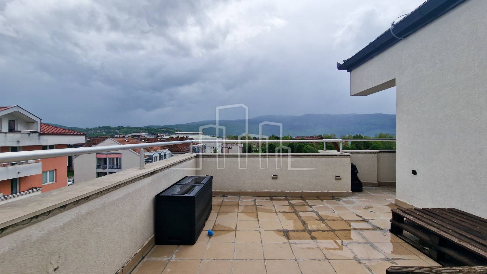 Penthouse Istočno Sarajevo 65m² ZK i terasa prodaja