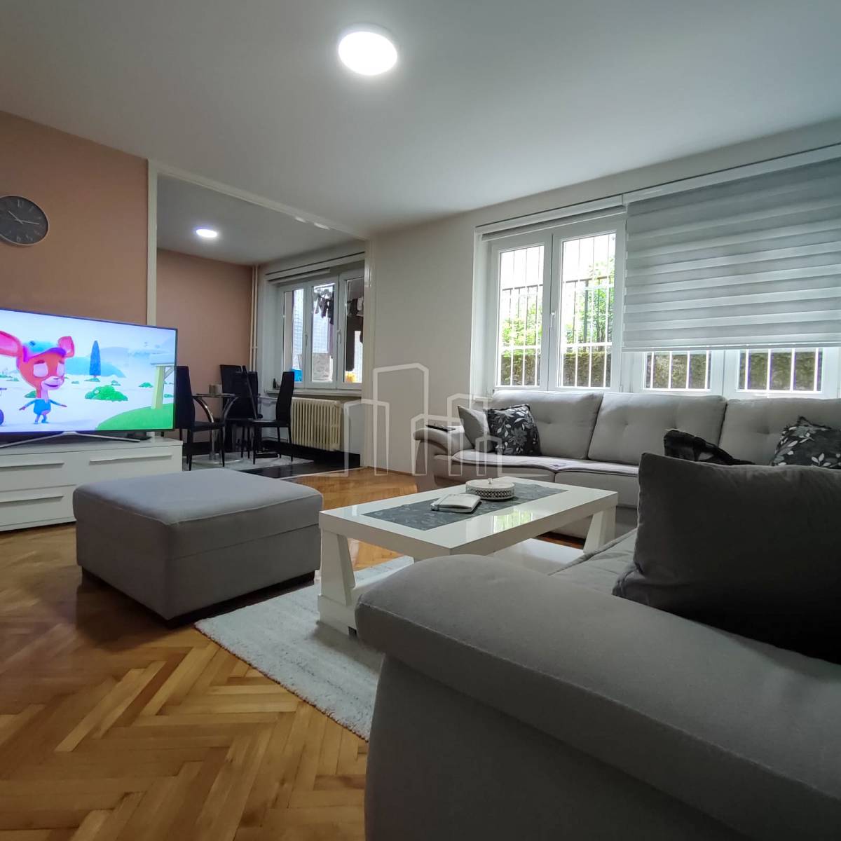 Trosoban stan 73m² Odobašina Centar