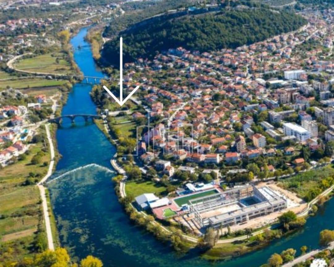 Atraktivno zemljište Trebinje 1600m² prodaja