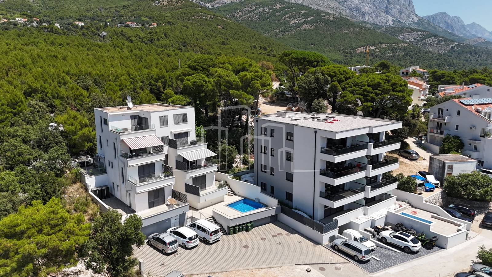 Trosoban apartman s baštom Živogošće