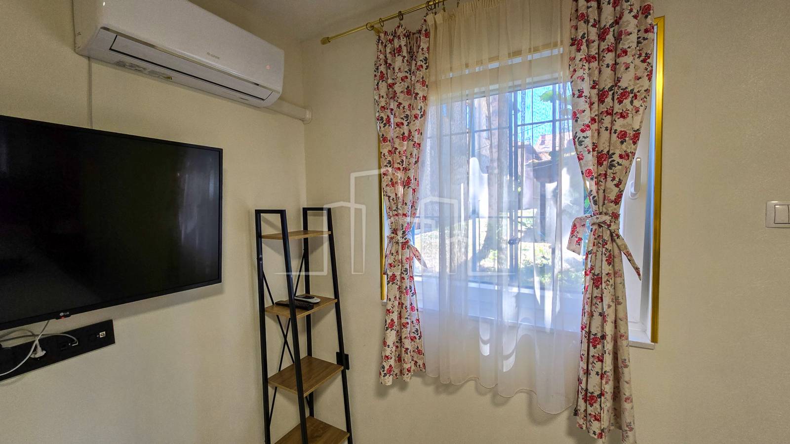 Opremljen stan prodaja 34m² +6m² vešeraj Bjelave Centar