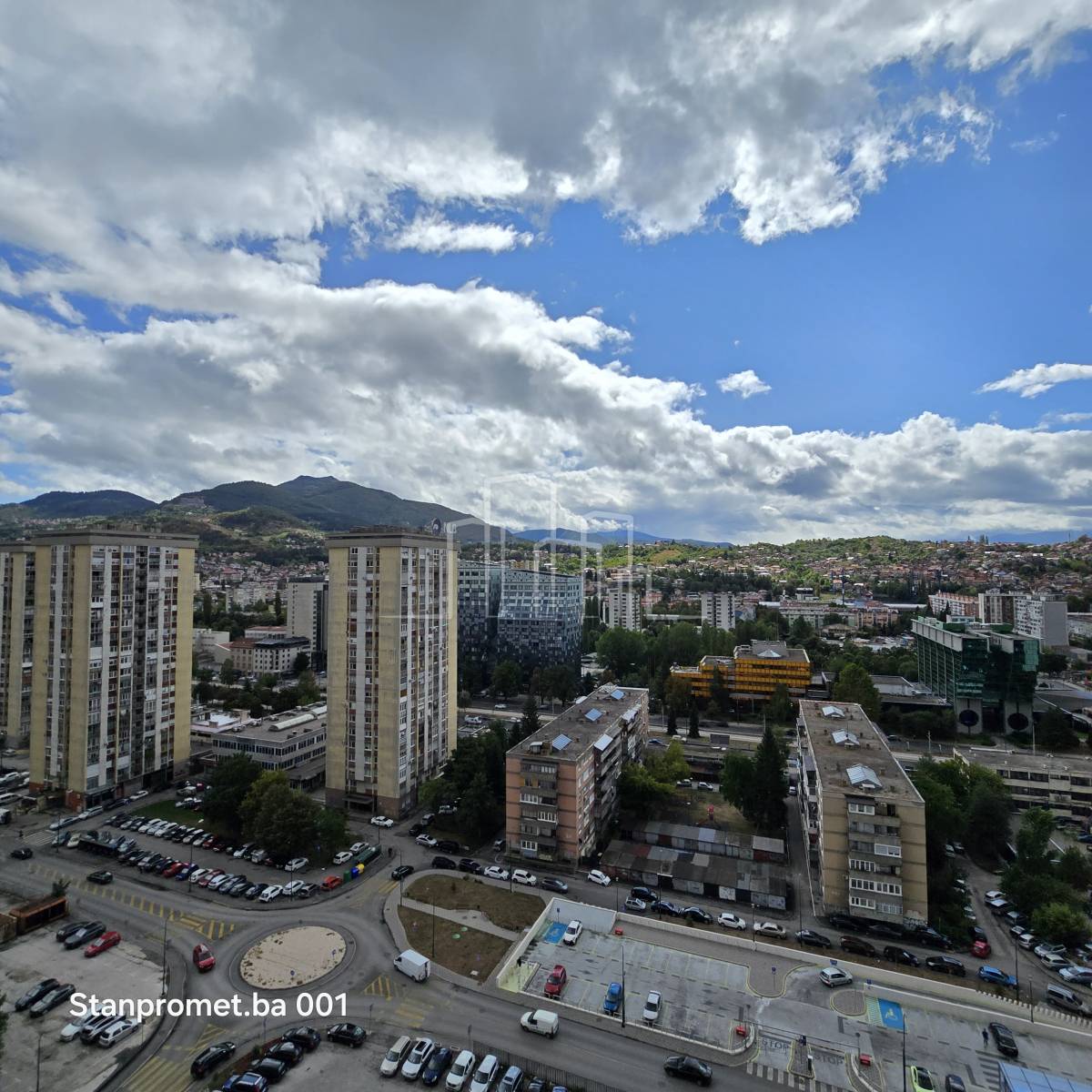 Najam 4soban stan prazan Sarajevo Tower