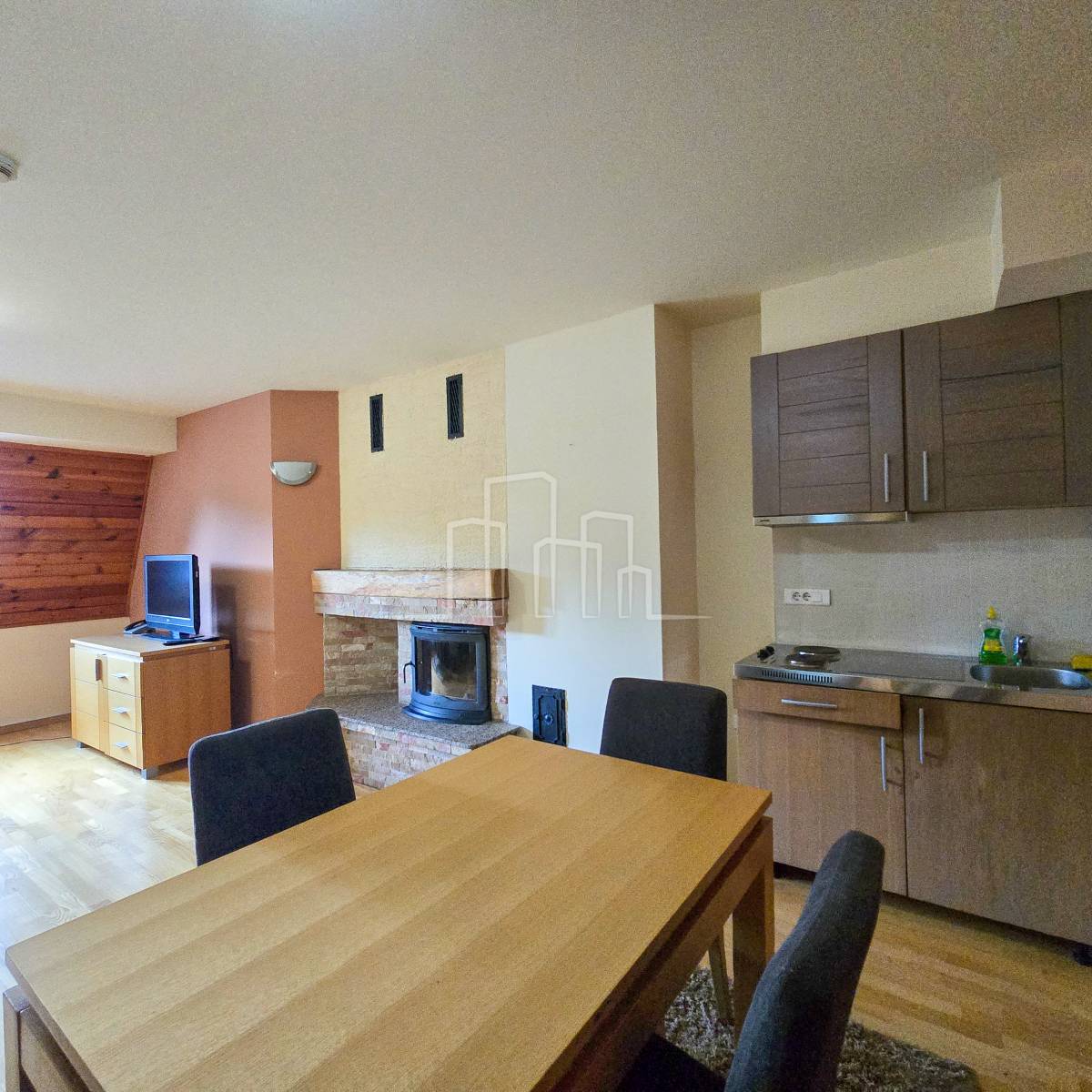 Opremljen apartman od 54m² 2 sprat apart Hotela Vučko